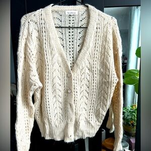 Size M, soft knit cardigan